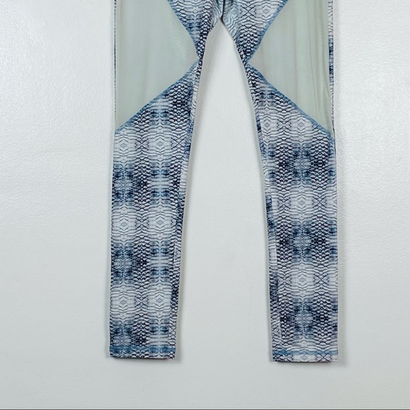 Varley Snake Print Mesh Insert 7/8 Leggings Sz M - Picture 5 of 12